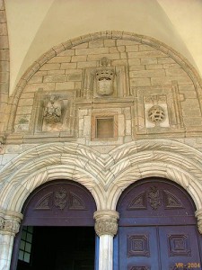 ÉVORA (Portugal): Portal manuelino da entrada da Igreja S. Francisco.