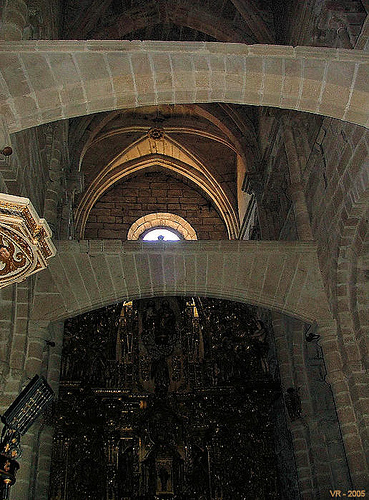 TUI (Espanha): Tirantes na catedral de Tui.