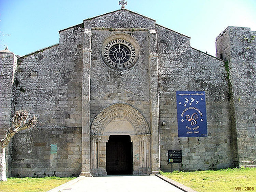 BAIONA (Espanha): Igreja de Santa Maria de Baiona.