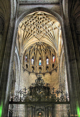 SEGÓVIA (Espanha): Capela-mor da catedral.