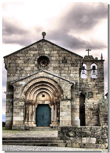 FELGUEIRAS (Portugal): Igreja de São Vicente Mártir (matriz de Sousa). 