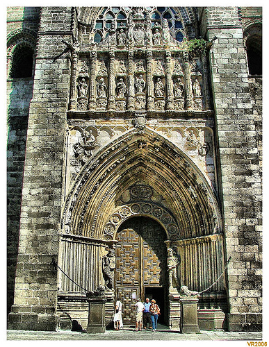 ÁVILA (Espanha): Portal principal da catedral.