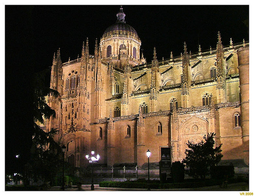 SALAMANCA (Espanha): Vista noturna da Catedral "Nova".